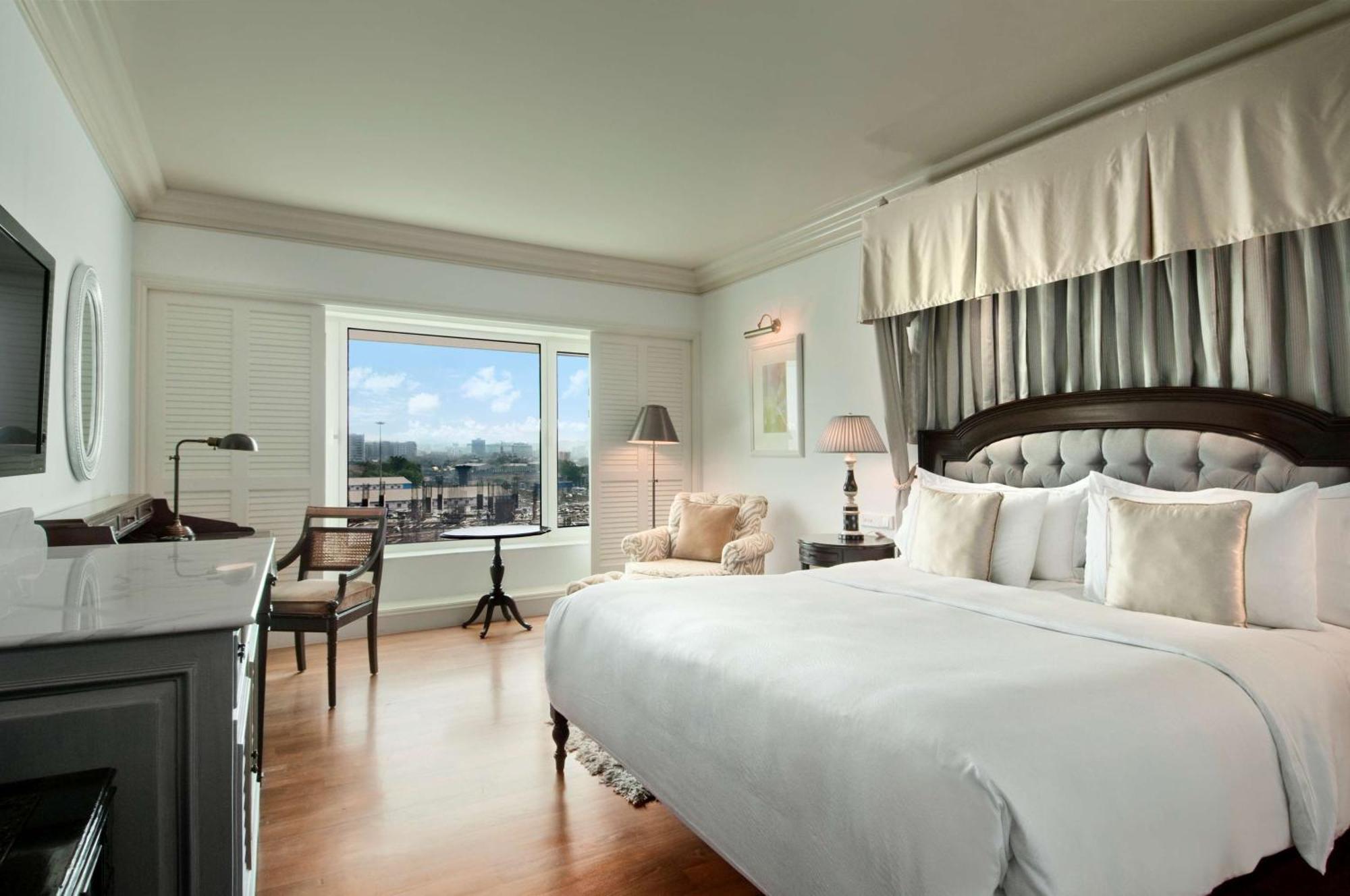 Hilton Mumbai International Airport Hotel Exteriér fotografie A guest room at the Mandarin Oriental Washington DC